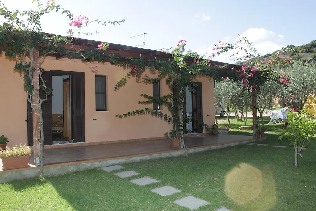 Farm stay B&B Monte Gruttas Camisa
