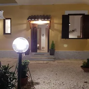 https://villalamberta.it-romehotels.com